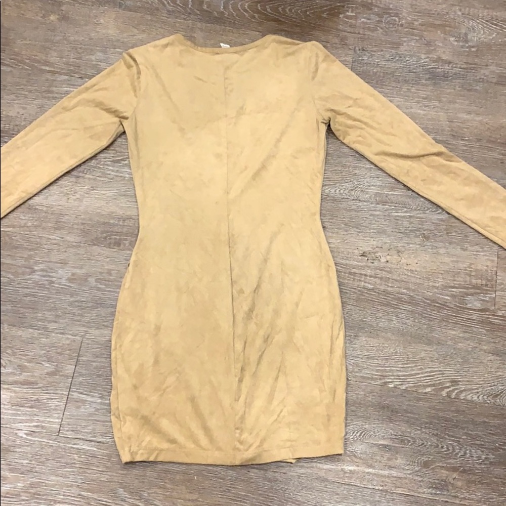 Dress - Picture 3 of 3